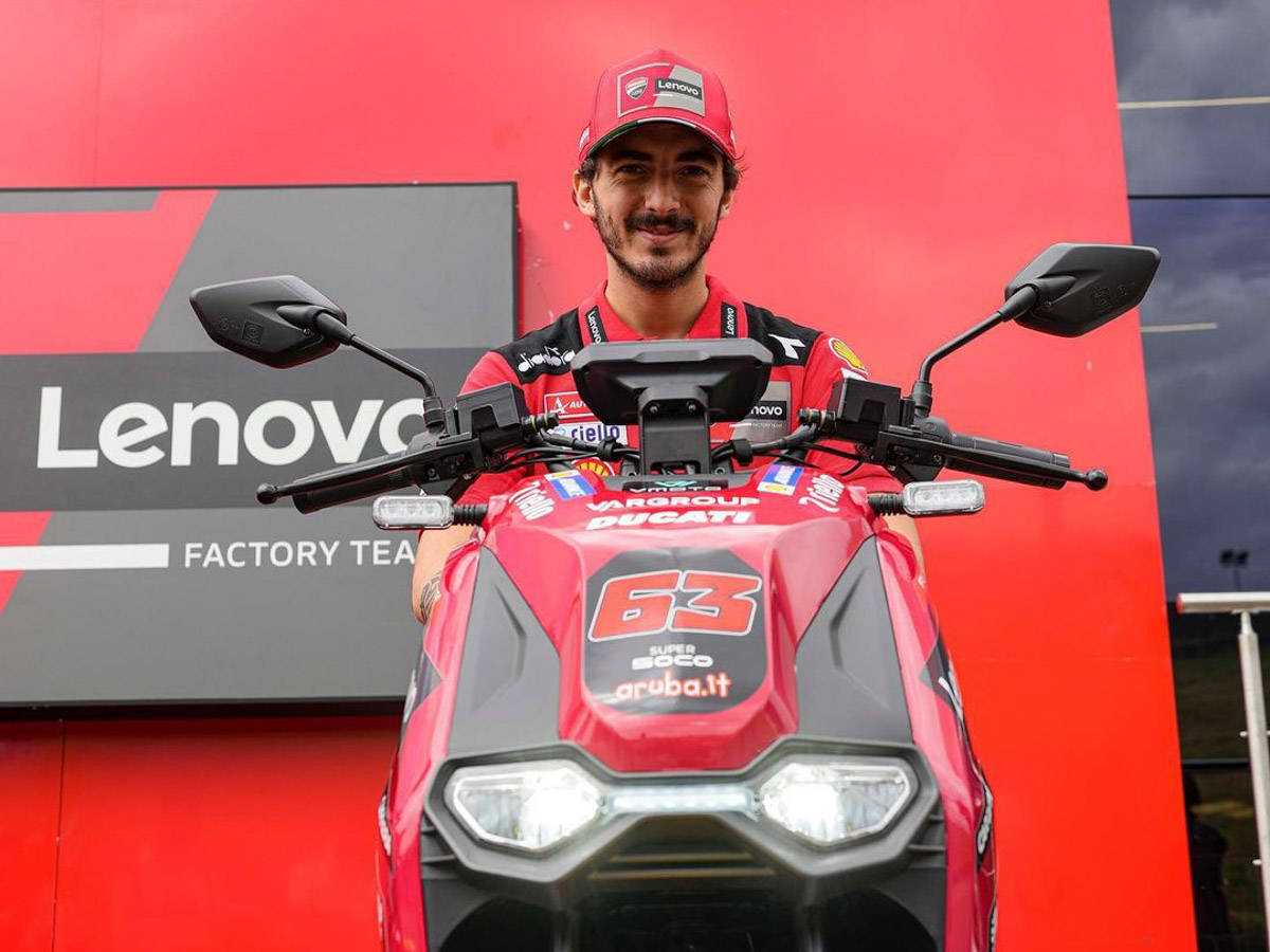 Pecco Bagnaia sul SuperSoco CPX Ufficiale